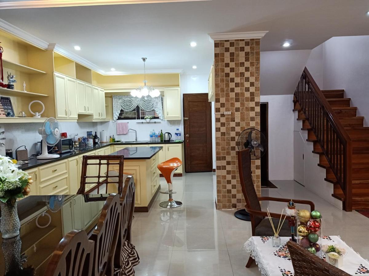 Aj'S Haven Homestay Cebu Buitenkant foto